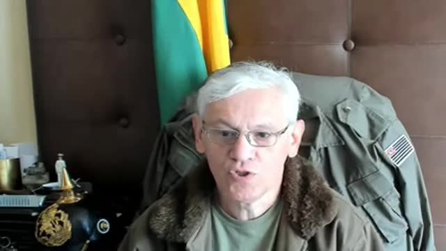 Os ataques ao nacionalismo do Comandante Robinson: quem e por que ?