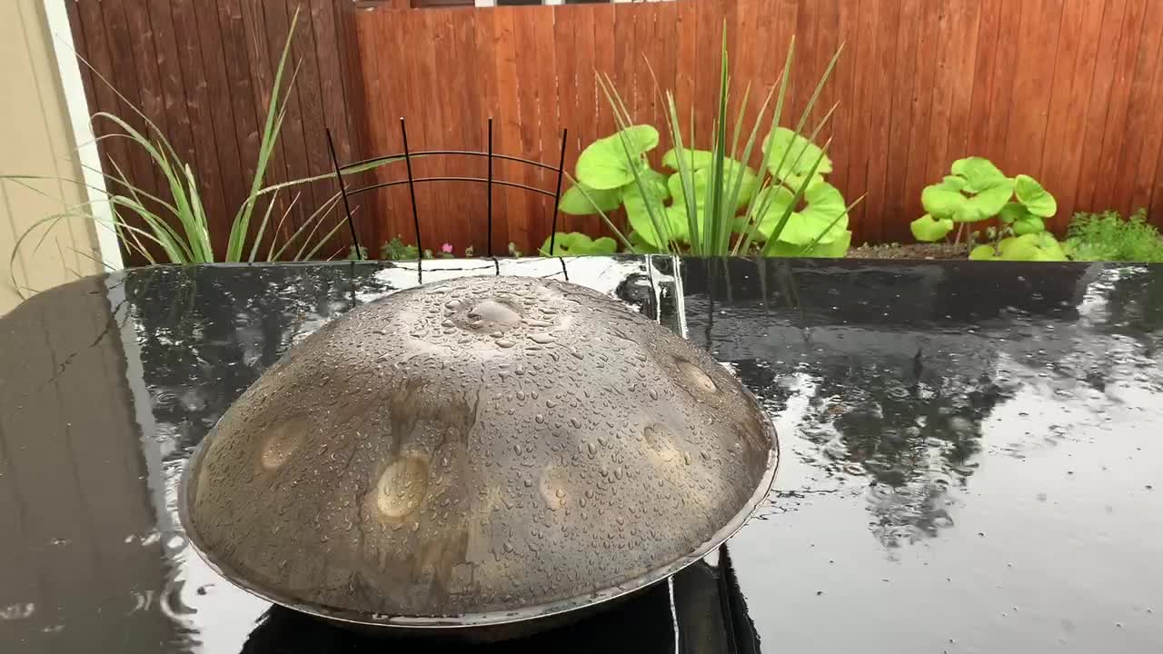 Raindrops on a Handpan