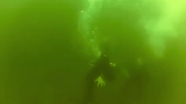 Female Diver has a panic attack