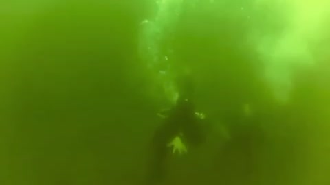 Female Diver has a panic attack