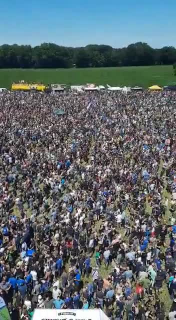 Boeren: Dutch farmers protest rising fuel costs, green policies (June 22, 2022)