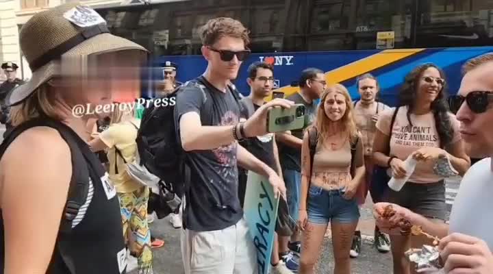 🇺🇸📍New York🍖 ☘️Video of a conflict between a vegan and a meat eater