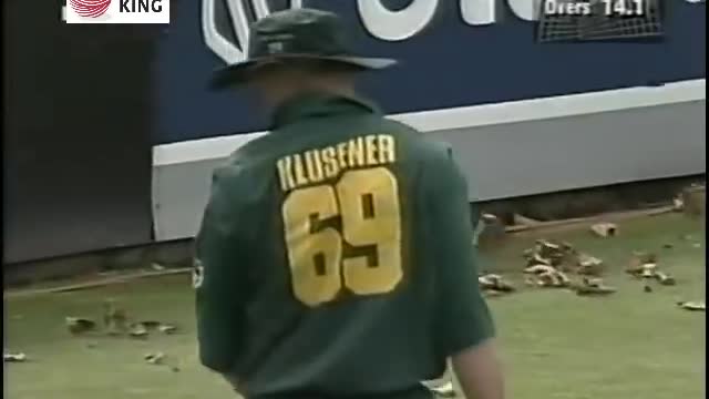 Saeed Anwar hit 2 sixes of Alan Donald @ Cape Town 1998