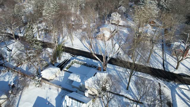 John and Jean Hart's home from the sky 60 seconds