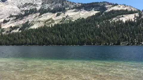 Yosemite beatiful lake