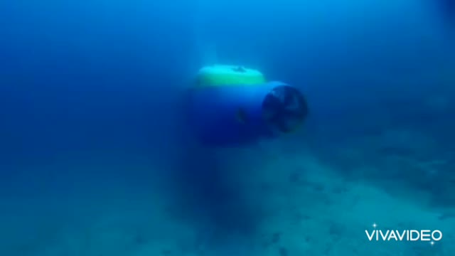 Underwater submarine and underwater views with relaxing music.