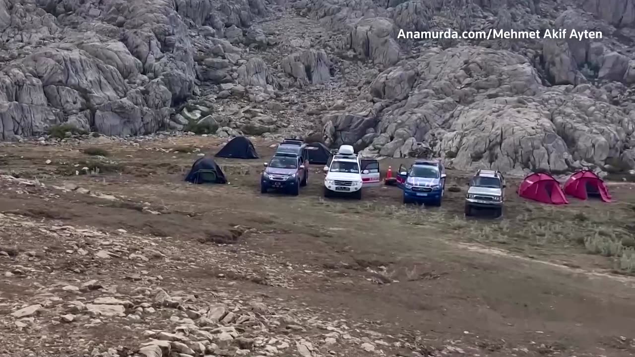 Trapped caver Mark Dickey thanks rescue teams