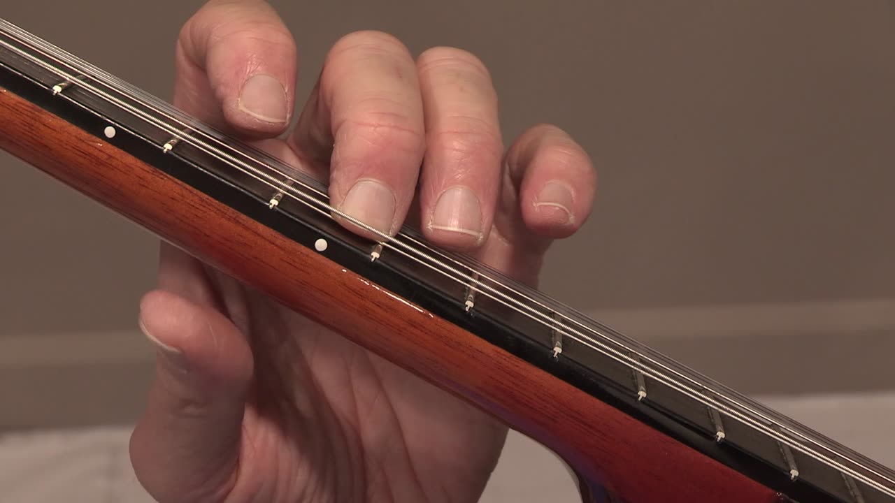 Tech Tip The Left-Hand Thumb Video #2: Playing a Scale without the Thumb on the Neck