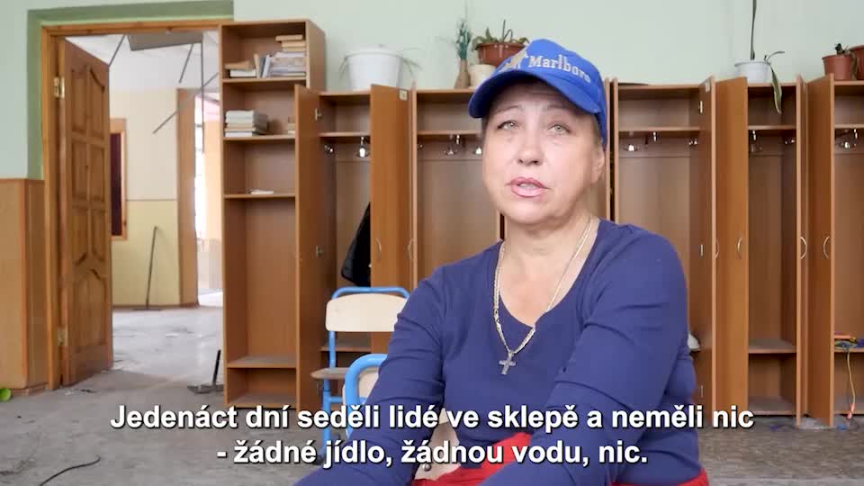 Obyvatelka Mariupolu vypráví o svých zkušenostech s nacisty z pluku Azov