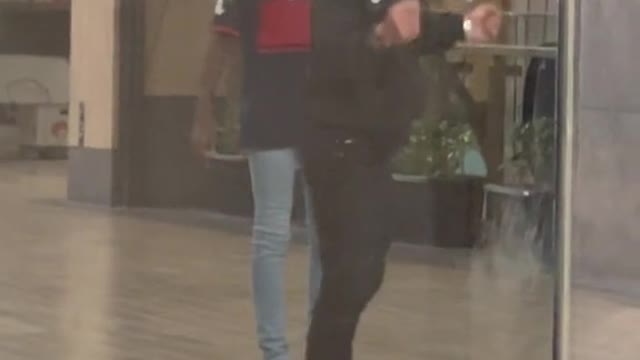 But I like the small boy do you know y he nvr scare and he give 2 or 3 punches on the man face
