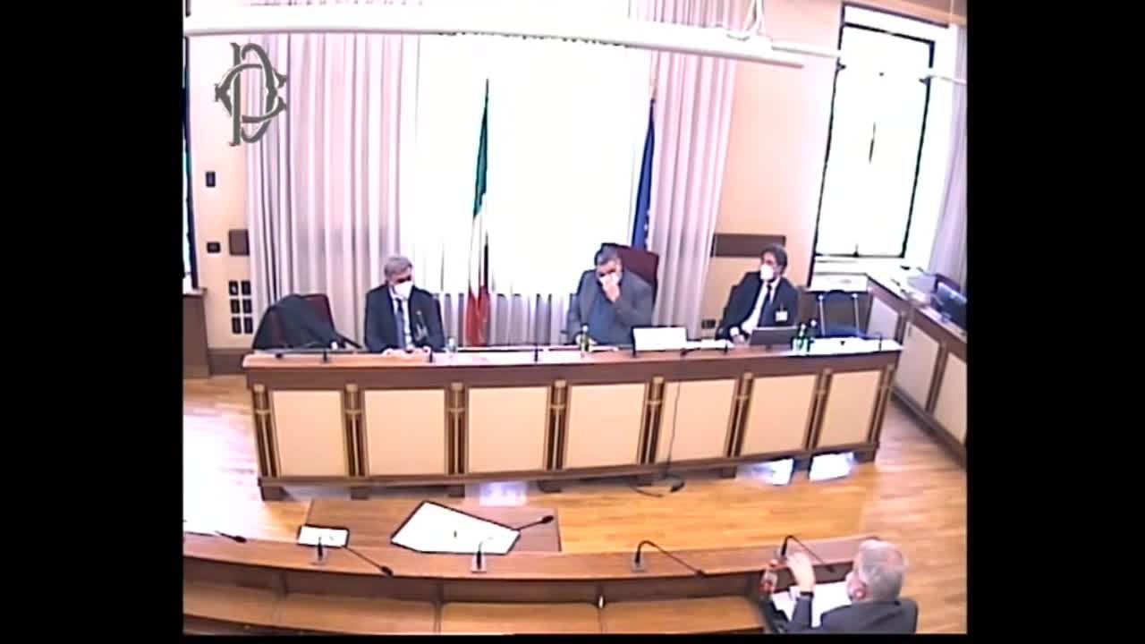 🔴On.Claudio Borghi in Commiss. David Rossi durante l'audizione di Pirondini, direttore finanz. MPS