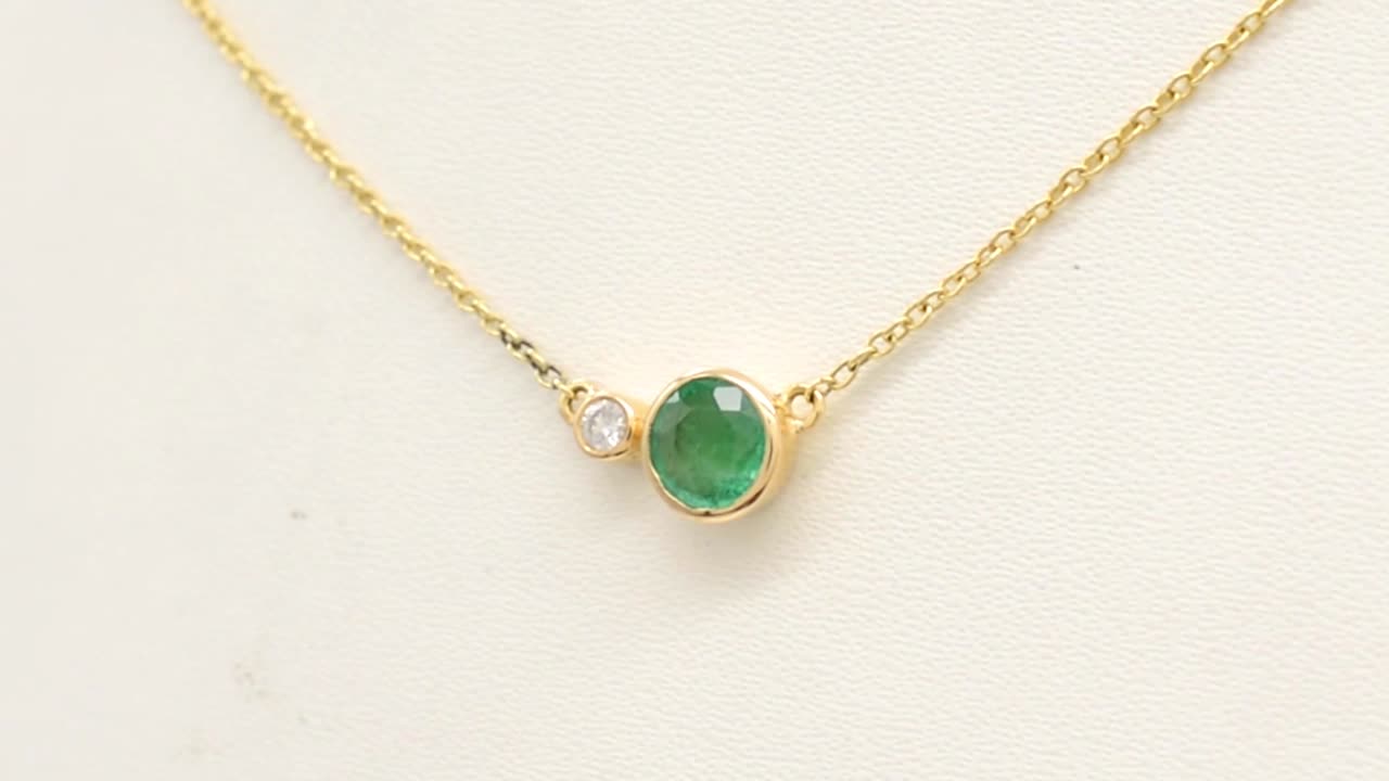 Get emerald necklace gold from Chordia Jewels