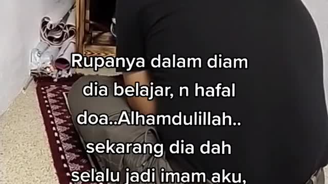 Suami asyik elak jadi imam, puncanya tak tahu baca doa! Isteri tetap beri semangat