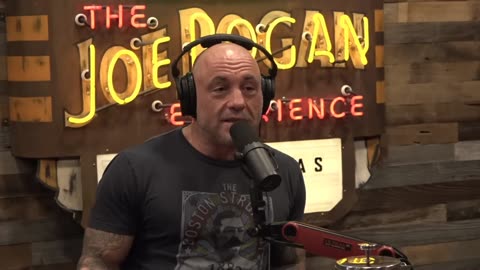 Joe Rogan Do You Think Tucker Runs For President