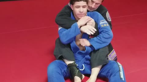 Lapel choke from Back control