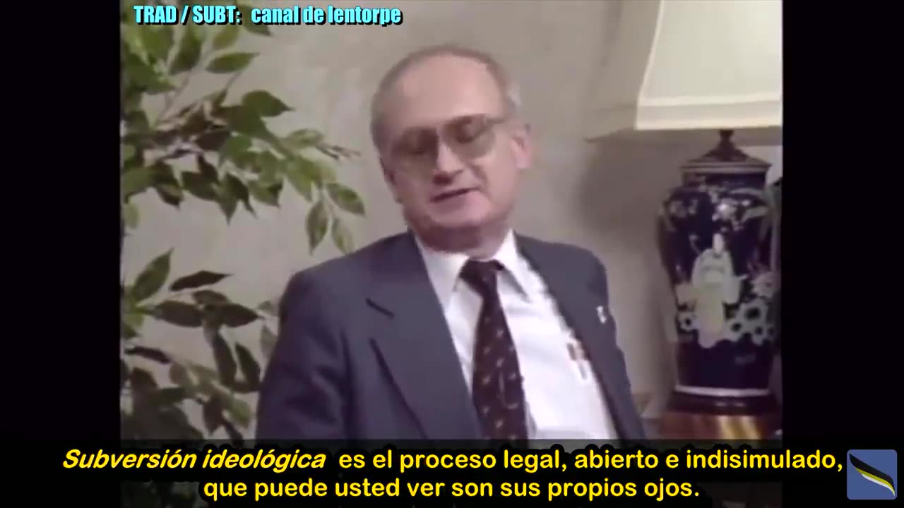 Yuri Bezmenov explica las 4 fases de la subversión. Subs en español