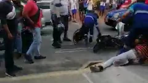 Video: Nuevo caso de ‘paloterapia’ contra implicado en robo en Bucaramanga