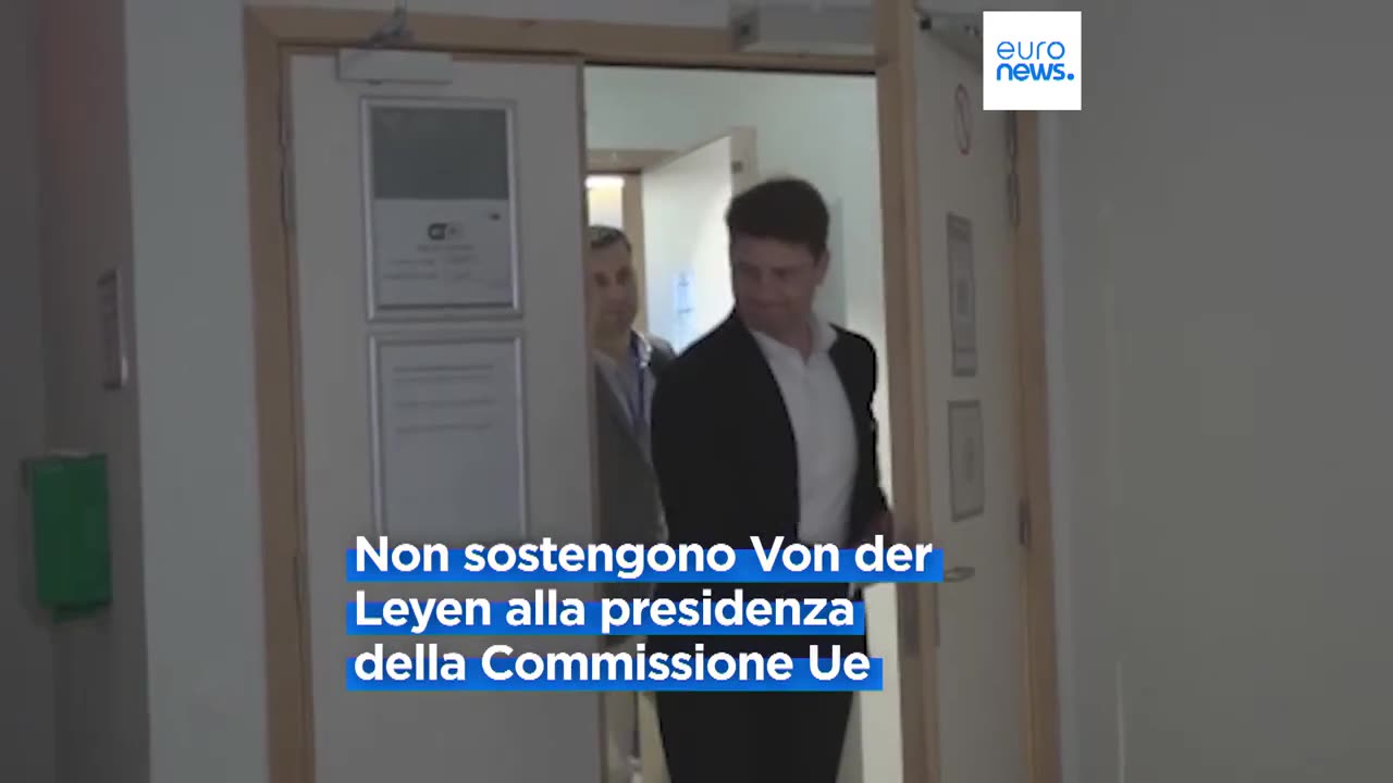 NOTIZIE DAL MONDO AfD e alleati nel nuovo gruppo UE 'Europa delle Nazioni Sovrane' Il nuovo gruppo, chiamato Europa delle Nazioni Sovrane con 25 eurodeputati, diventa immediatamente la forza più radicale della destra nel Parlamento europeo