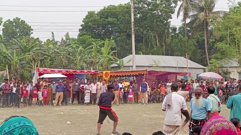 গ্রামের লাঠিবারি খেলা