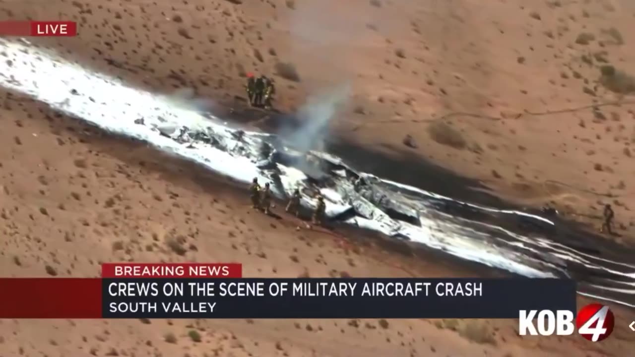 An American F-35 Fighter Jet crashed as it took off Albuquerque, New Mexico.