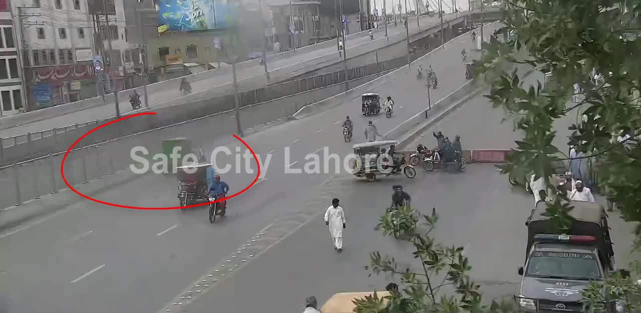 Traffic Accident Caught on Safe Cities's Camera