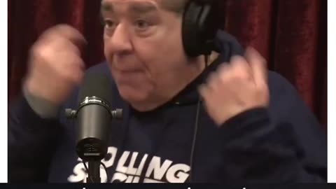 High on mushrooms and watching The Exorcist - Joe Rogan, Joey Diaz #jre #joeydiaz