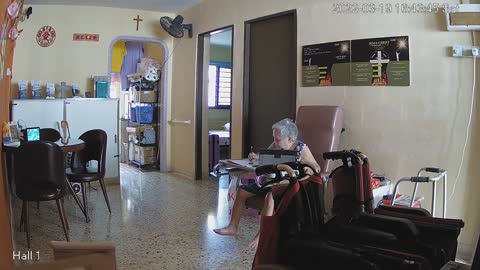 hallfront day n night 20220319