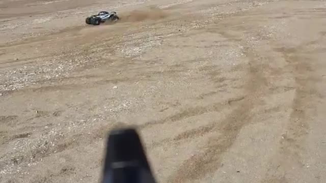 1/5 RC car losi monster truck running on Jebudo Island