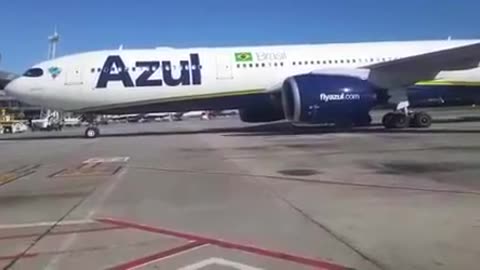 Airbus A330NEO em Recife vindo da Itália com brasileiros repatriados(18/05/2020)