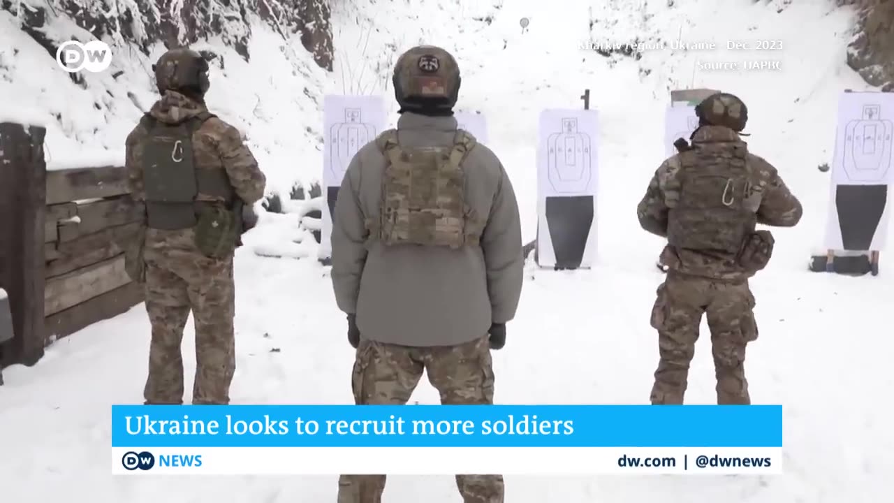 Combat fatigue: Ukrainians abroad called home for ‘civic duty’ | DW News