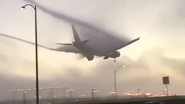 great plane. 🔥spotter place ! 🔥😢😮The scene is terrifying