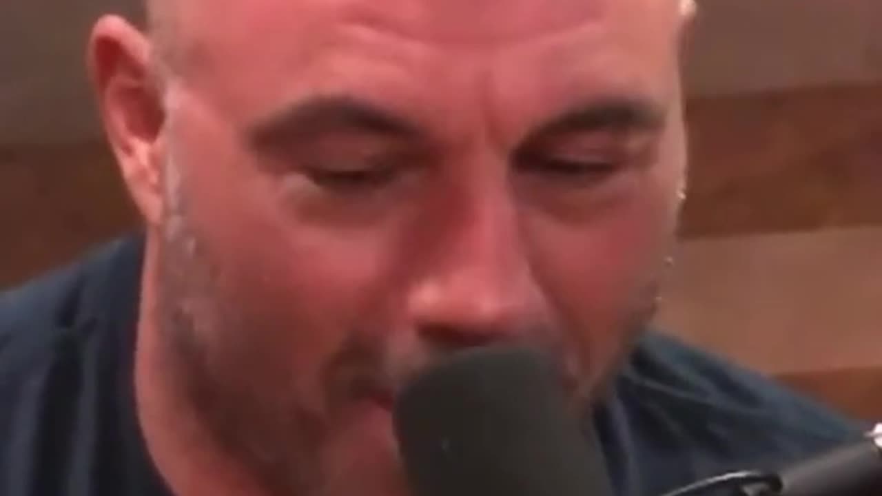 Joe Rogan Scared by Guest During Podcast