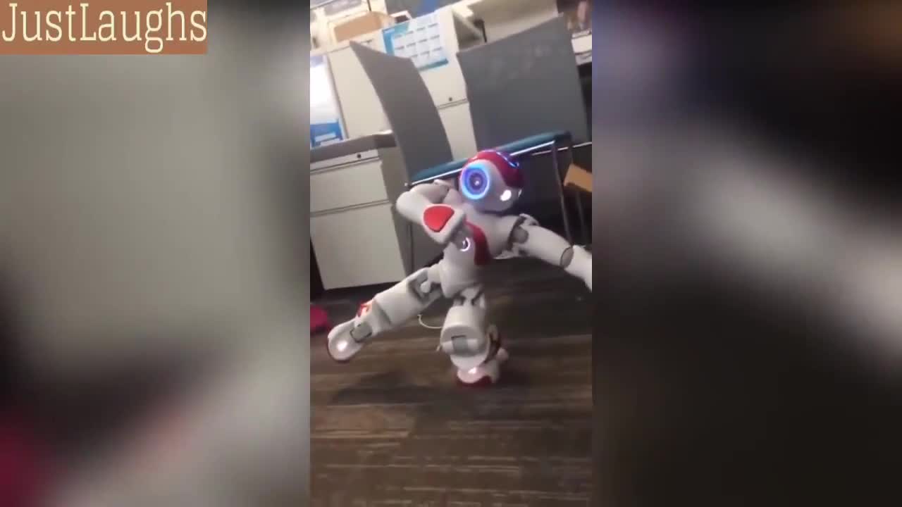 Funny robot fails 2021 compilation