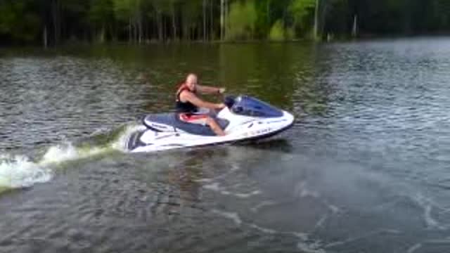 Rick didn't know it was in reverse - JetSki donuts