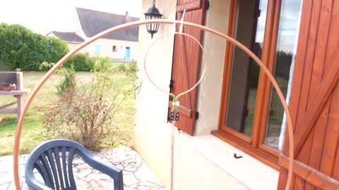 DIY magnetic loop antenna for shortwave listeners SWL