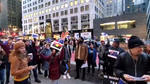 Aussies in New York Chant Free Australian Infront of the Australian Embassy Today over Mandates & restrictions