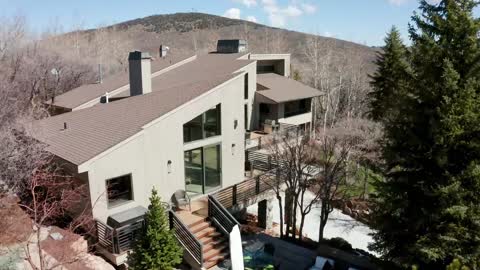 Captivating Mountain Home in Park City Utah