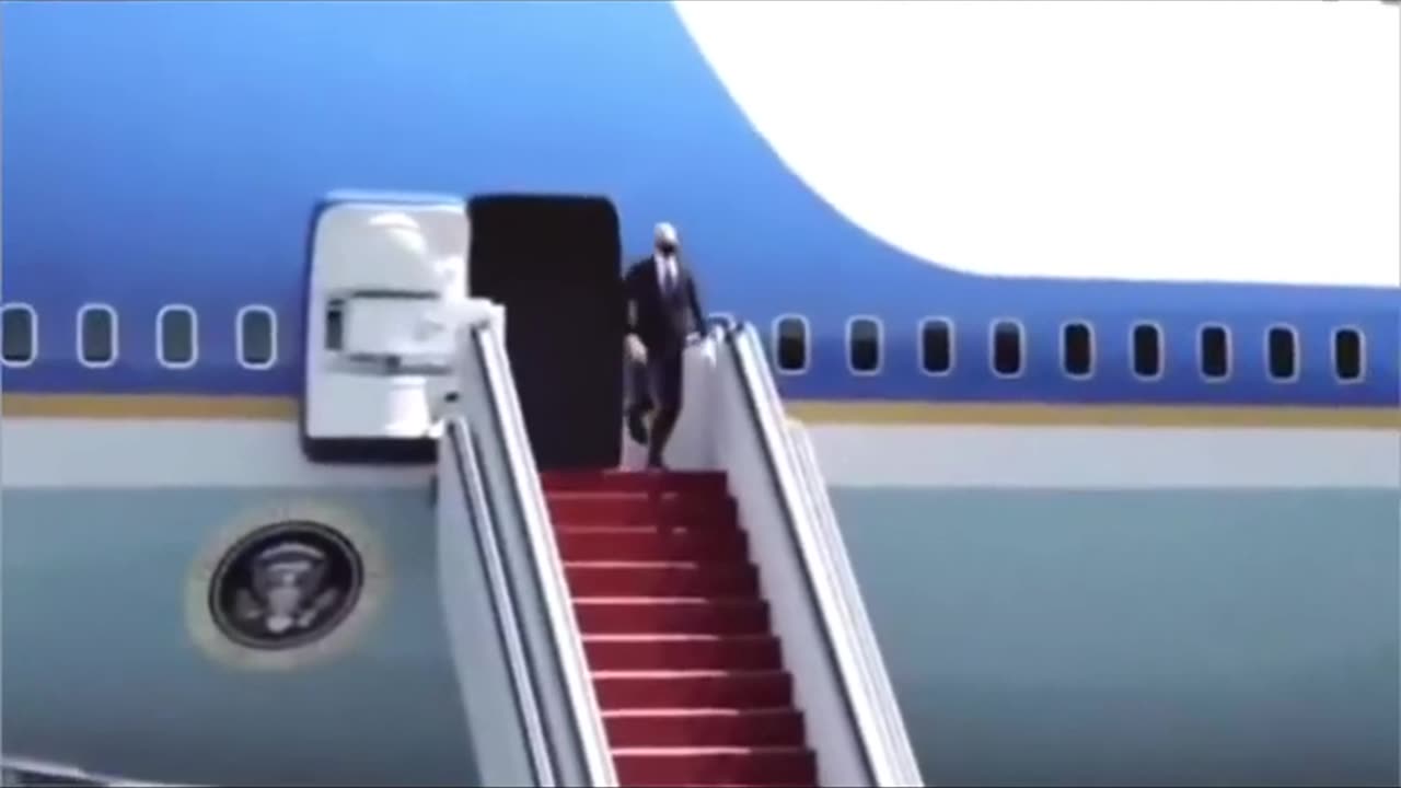 The suspended step of Joe Biden-To μετέωρο βήμα του Joe Biden