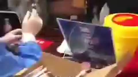 Chinese Government Are Forcing 3-11 Years Old Take the Mandatory Covid Shot Now