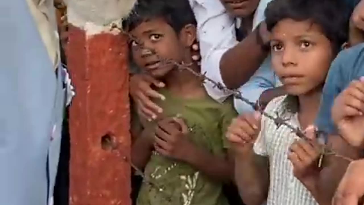 PM MODI'S Adorable conversation with kids at kalaburagi, karnataka