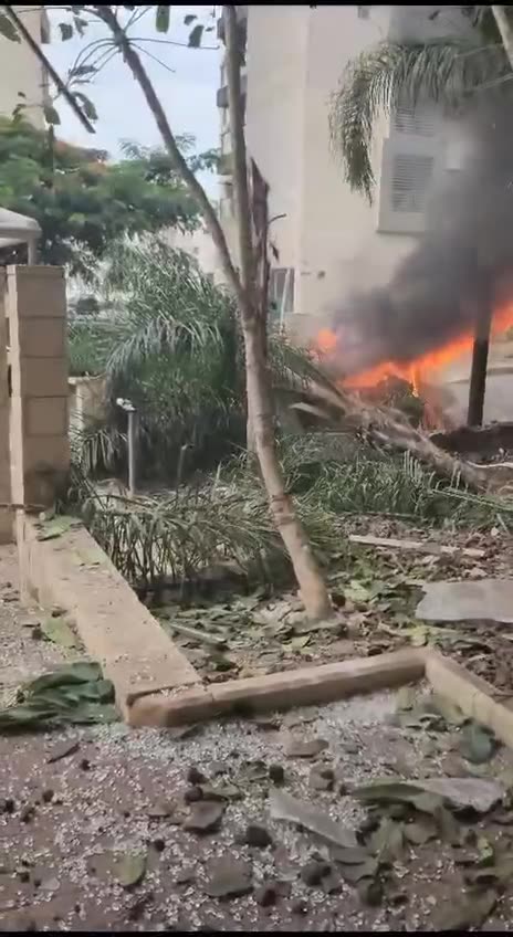 Al Qassam Brigade attacks Ashkelon, Israel.