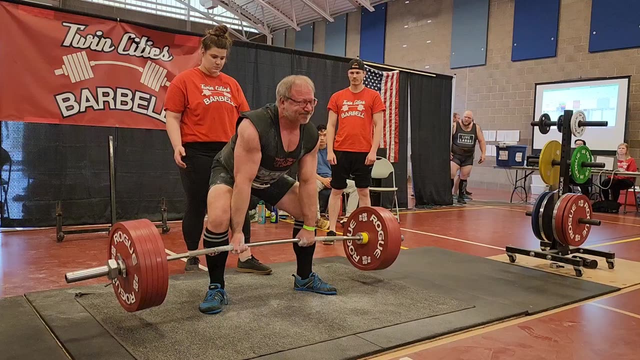 606 lb deadlift