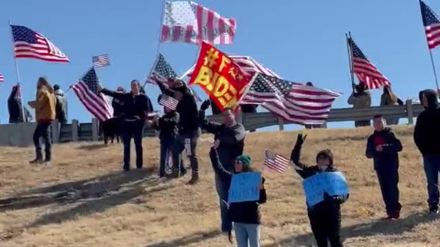 🇺🇸 Truckers For Freedom in Oklahoma. Planes, flags and positive energy for peace.