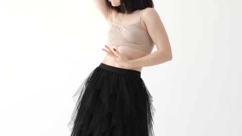 Dancing waman