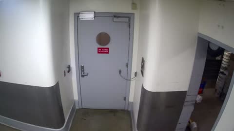 6128RHOBSBRSBST4Stairwell4_2021-01-06_11h40min01s340ms.mp4