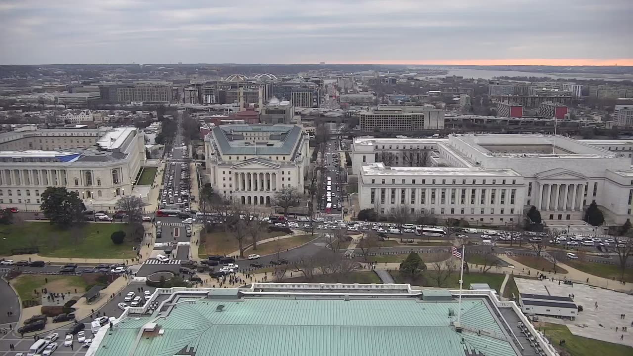 Camera0901USCDLADomeSouth_2021-01-06_Starting_at_16h00min02s330ms.mp4