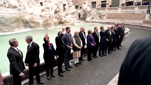 Made a wish? G20 leaders toss coin into Trevi Fountain