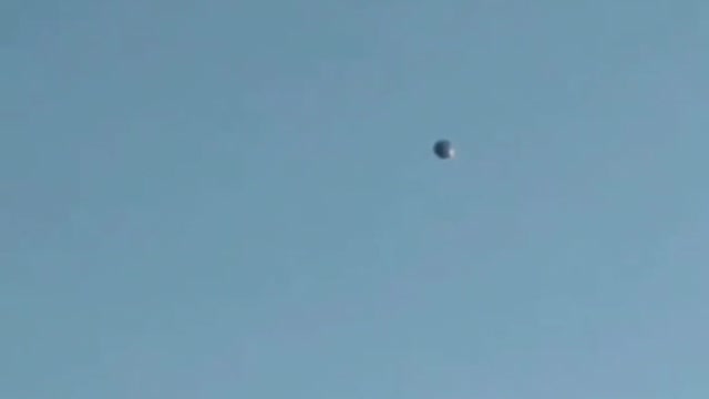 MASSIVE CIRCLE BALL SHAPED UFO CHARIOT OF GOD ANGELS HOVERING IN THE SKY🕎Isaiah 13:3 “MIGHTY ONES”