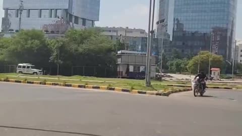 "Discovering Gurugram: A Journey Through India's Prosperous City"