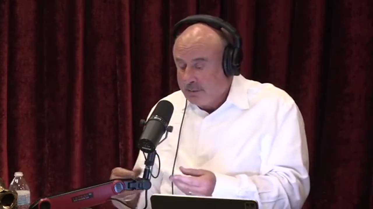 Joe rogan and Dr. Phil on the Counterfeit Pill Problem